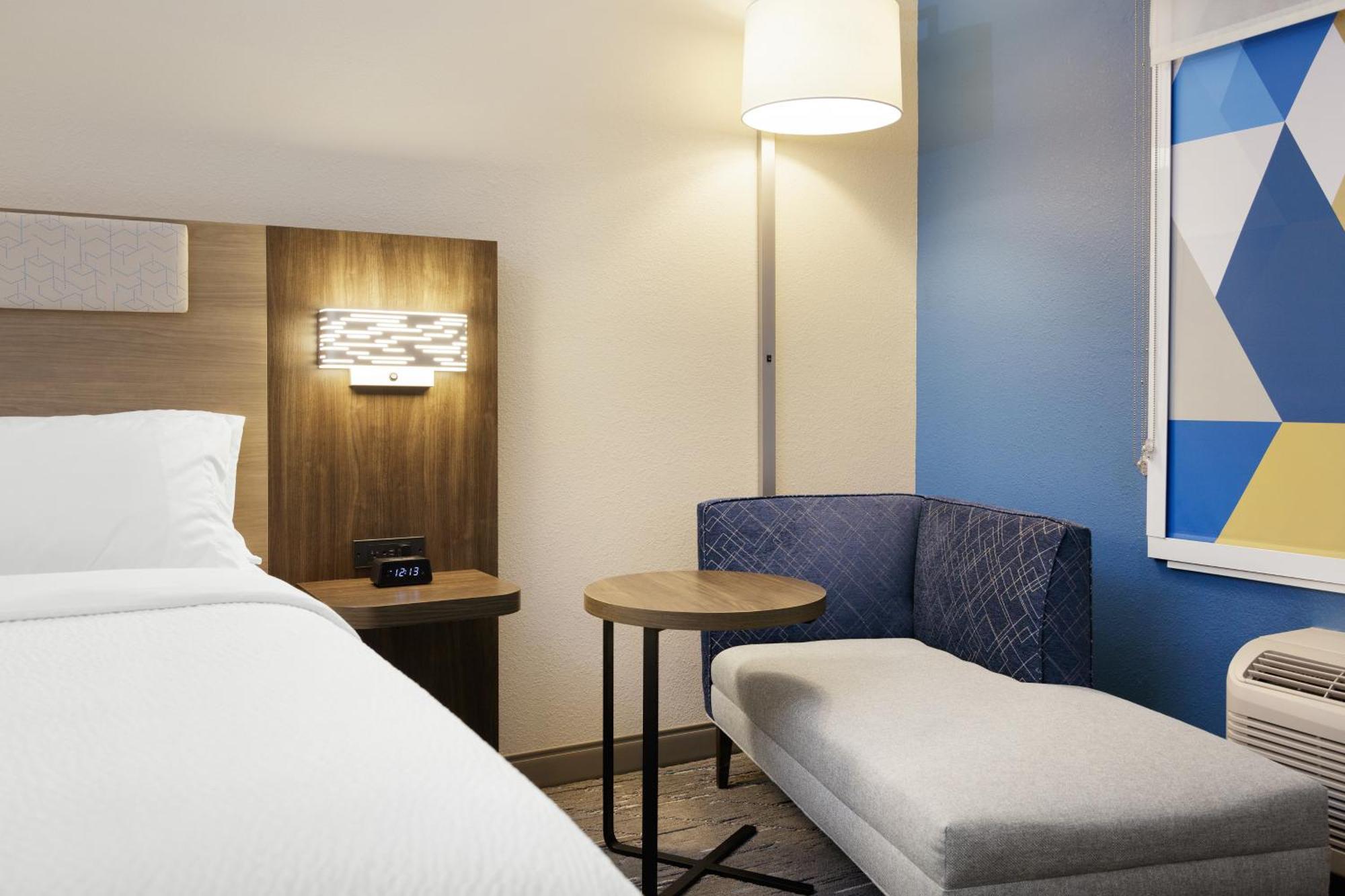Holiday Inn Express Hotels & Suites Jacksonville By Ihg Екстериор снимка
